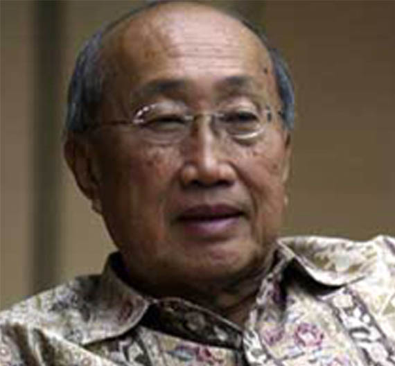 Merelakan serbuan impor dari China